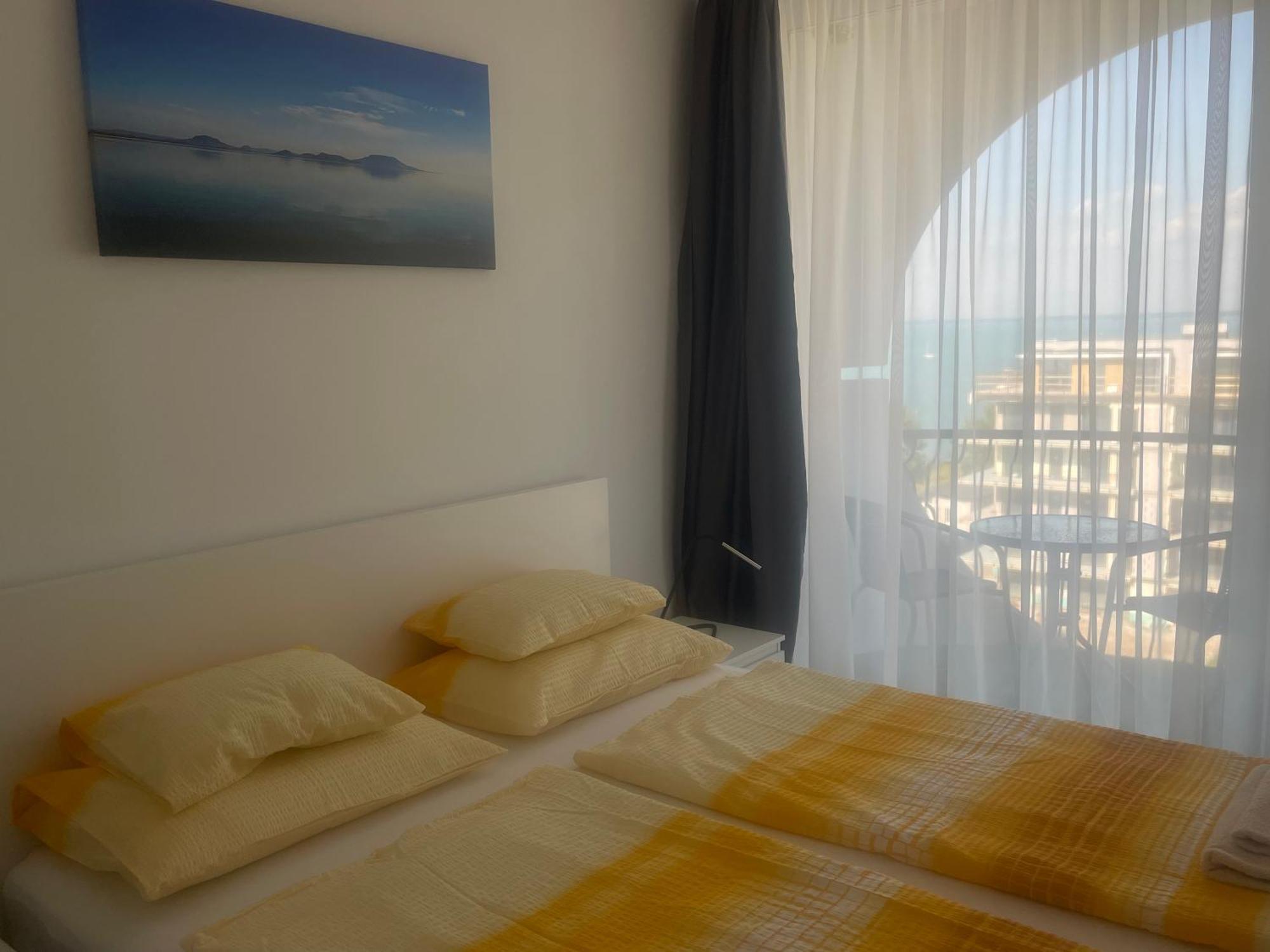 Vizparti Apartman Siofok Exterior photo